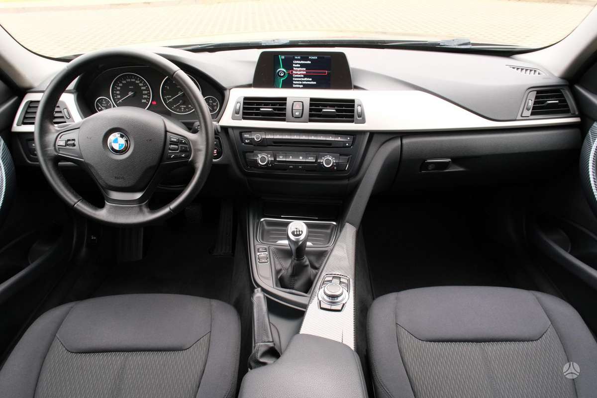 BMW 320 2014 — photo 24