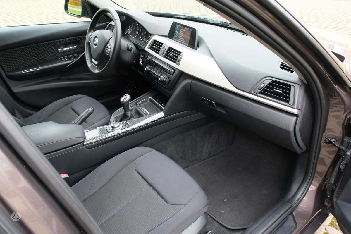 BMW 320 2014 — photo 25
