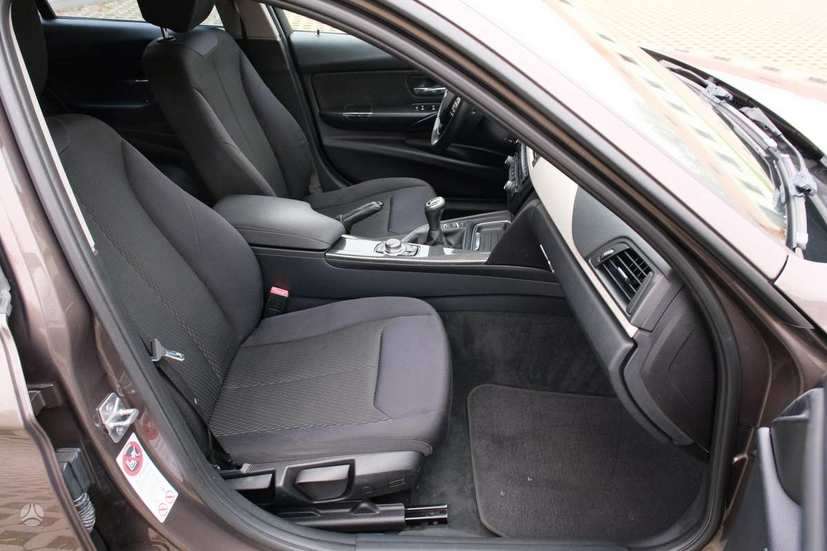 BMW 320 2014 — photo 26