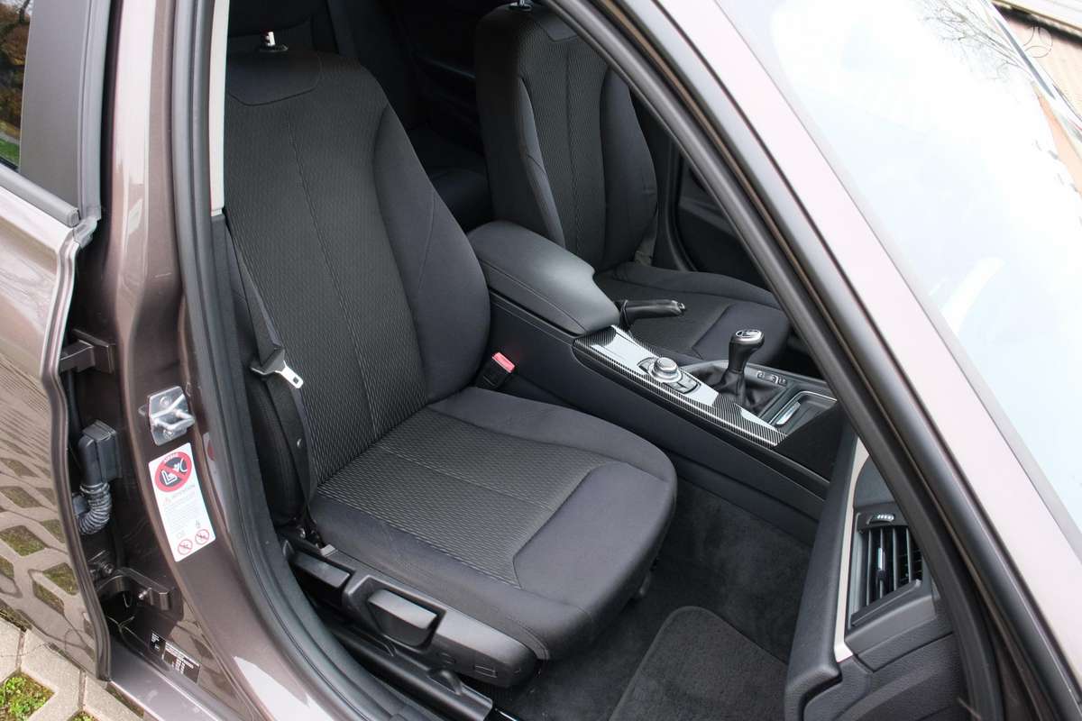 BMW 320 2014 — photo 27