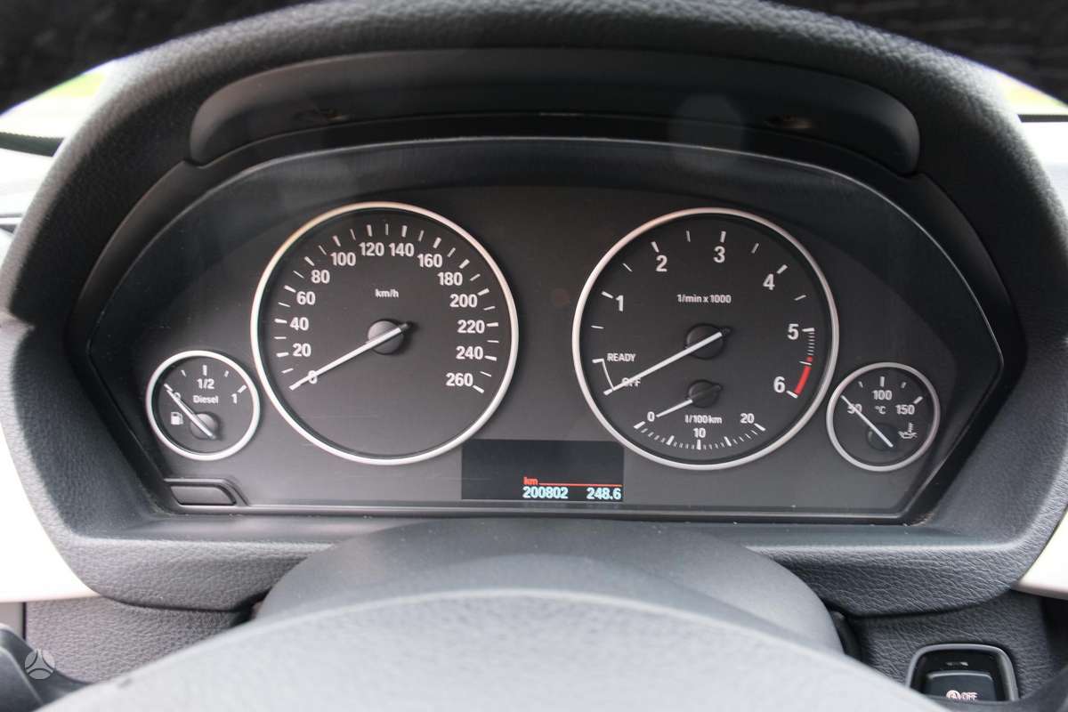 BMW 320 2014 — photo 29