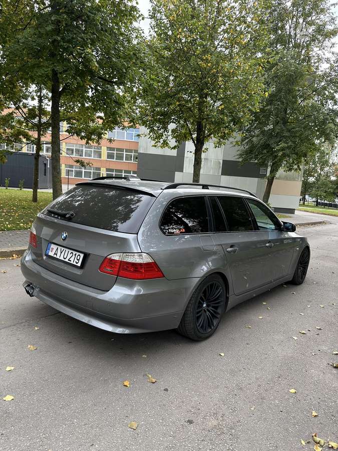 BMW 535 2007 — двигун 3500 cm³, 286 HP (210kW)