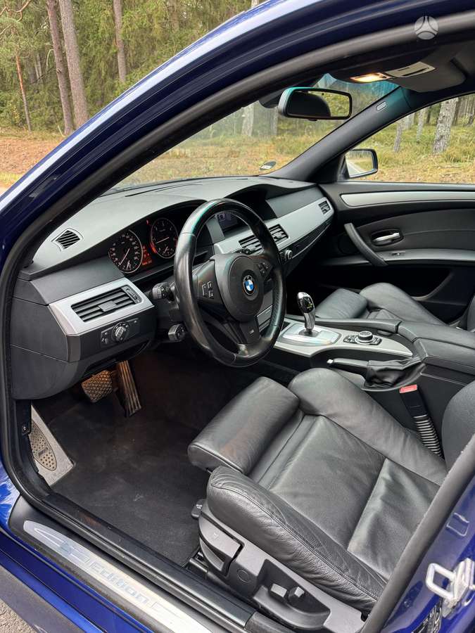 BMW 525 2009 — photo 13