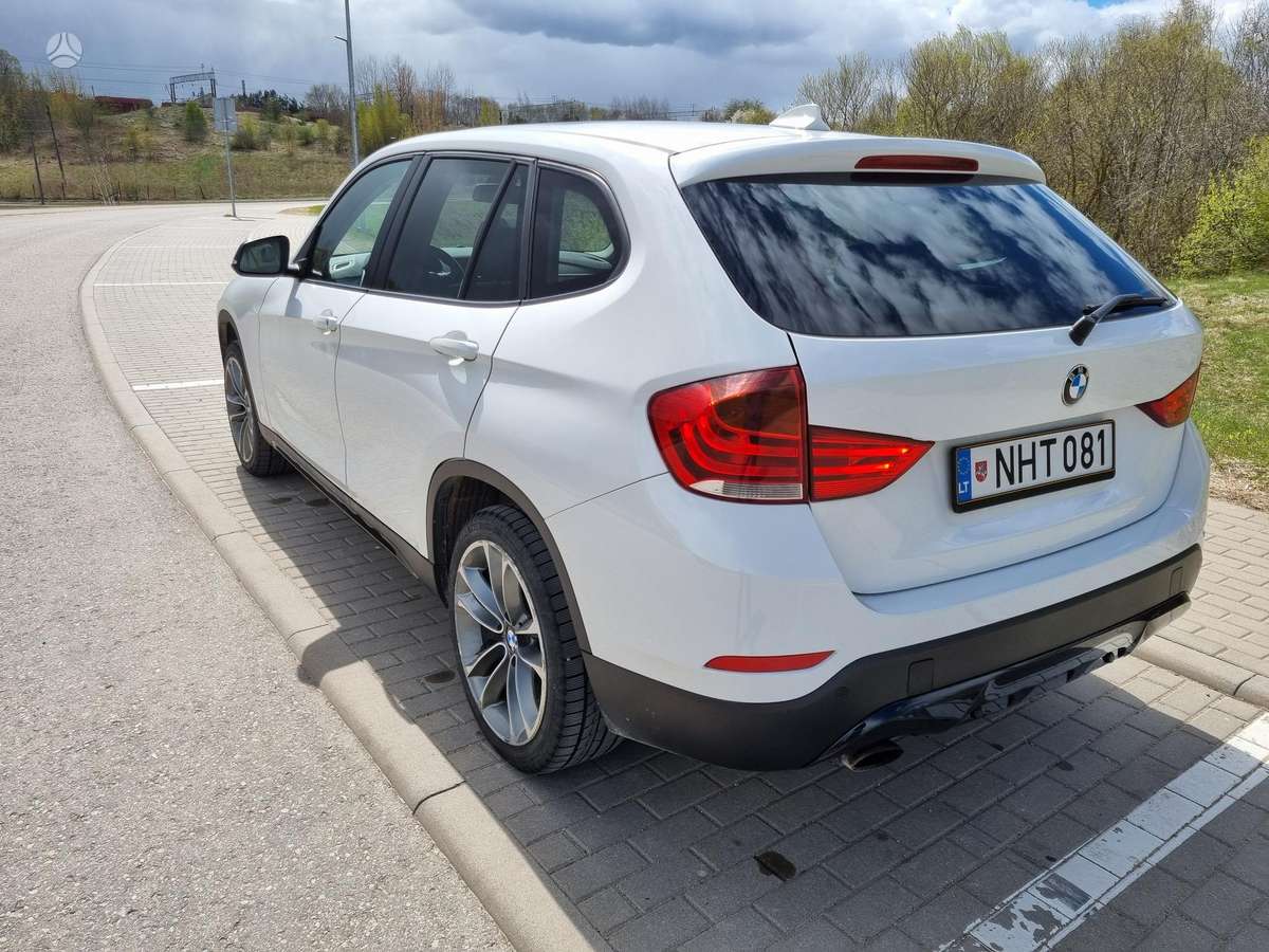 BMW X1 2013 — rear view