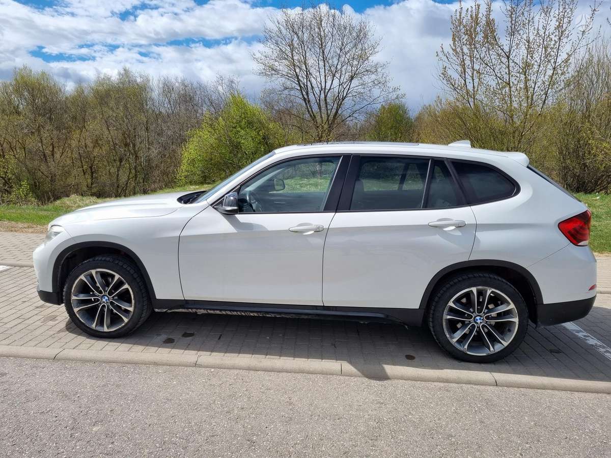 BMW X1 2013 — interior