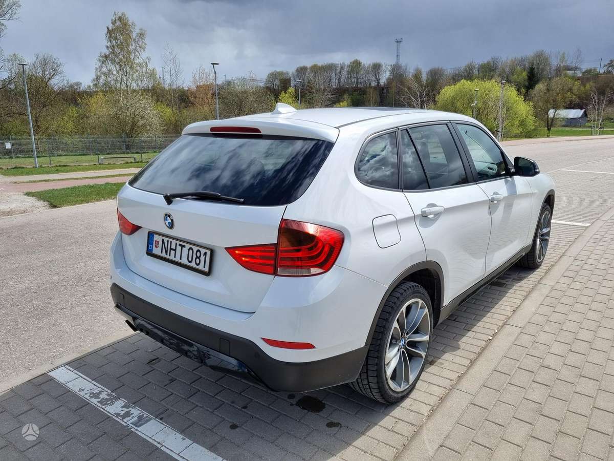 BMW X1 2013 — photo 8