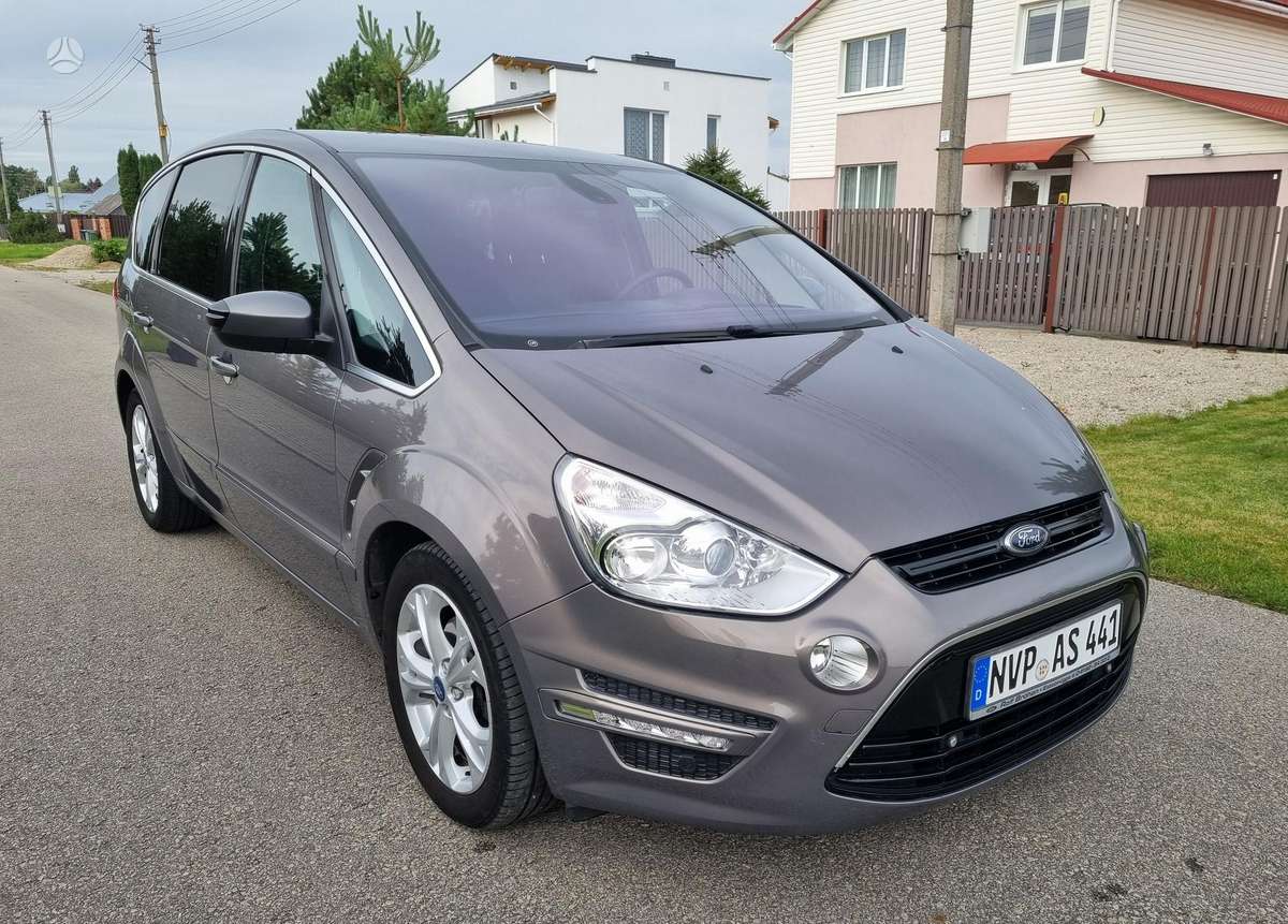Ford S-MAX 2012 — салон