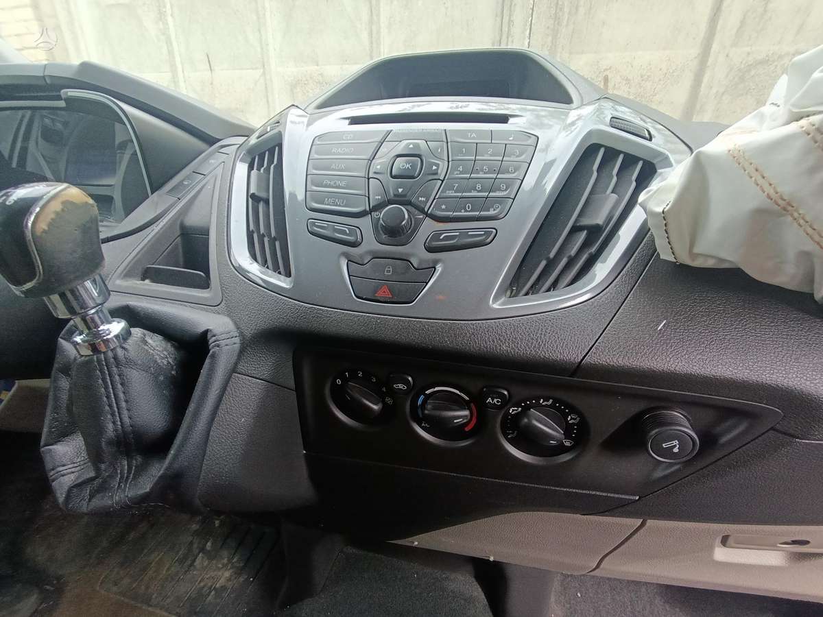 Ford Tourneo 2014 — photo 16