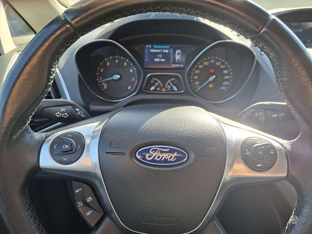 Ford C-MAX 2015 — фото 7