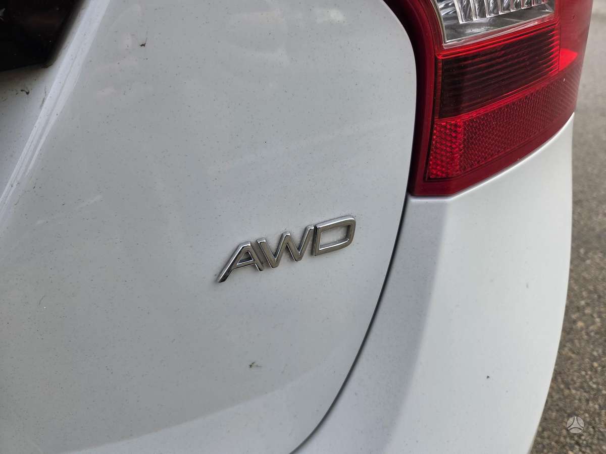 Volvo V60 2011 — photo 10