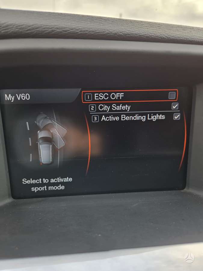 Volvo V60 2011 — photo 21