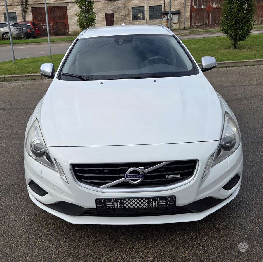 Volvo V60 2011 — photo 8