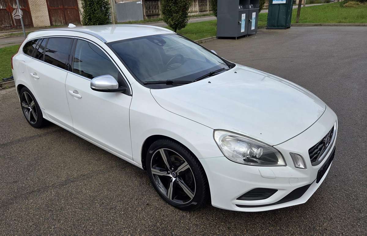 Volvo V60 2011 — photo 9