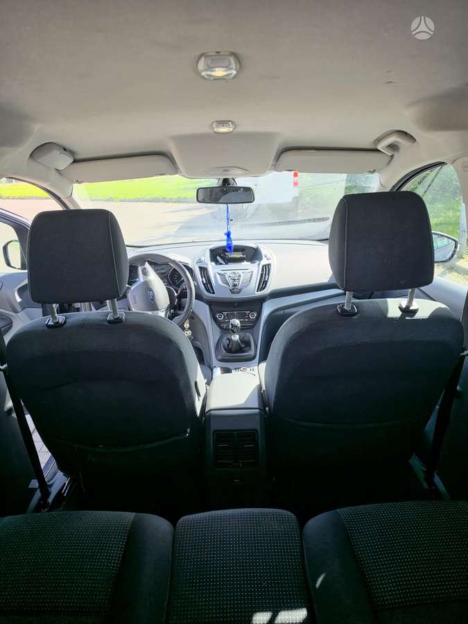 Ford Grand 2011 — photo 10