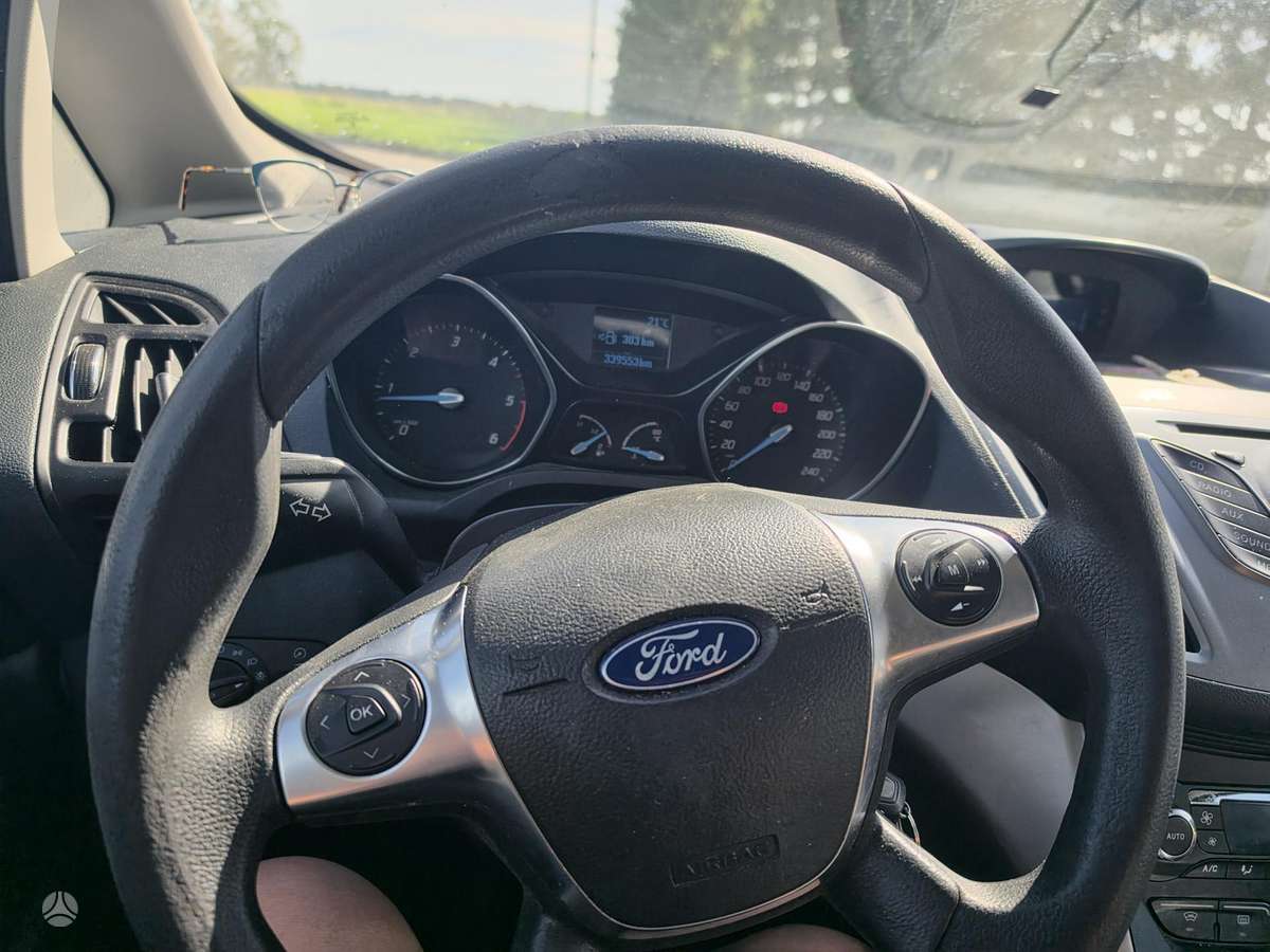 Ford Grand 2011 — photo 7