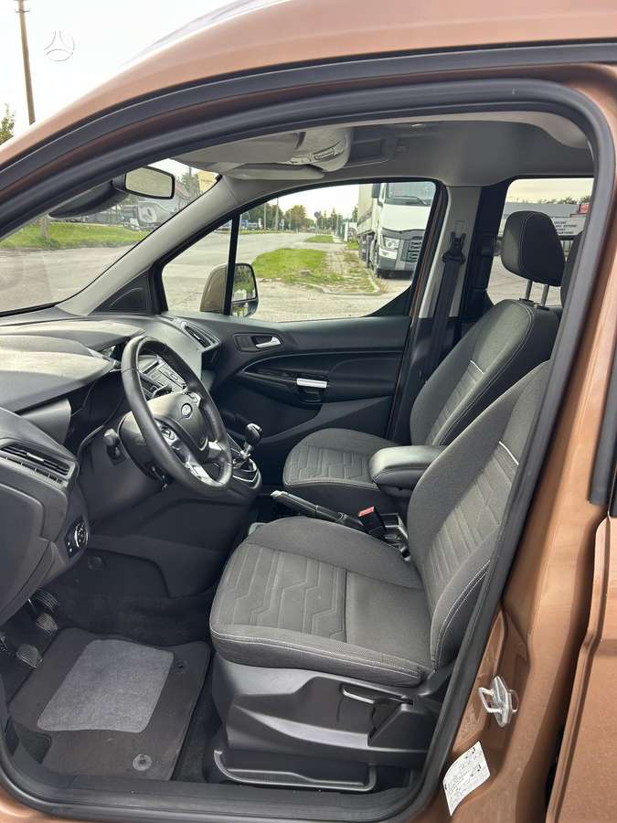 Ford Tourneo 2014 — photo 9