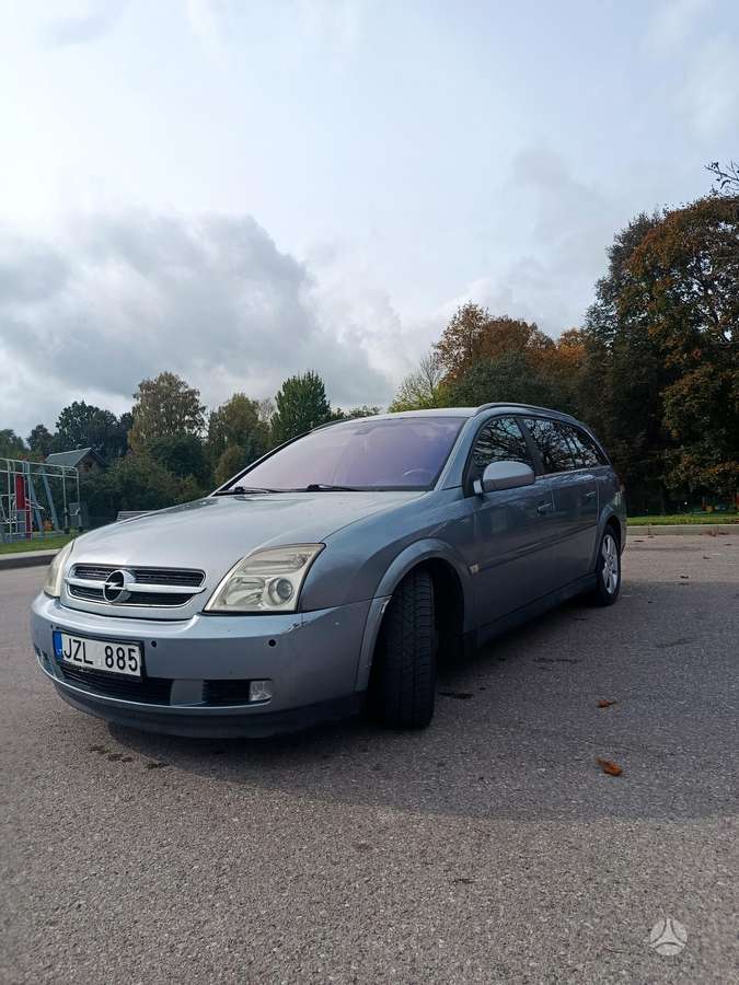 Opel Vectra 2004 — interior