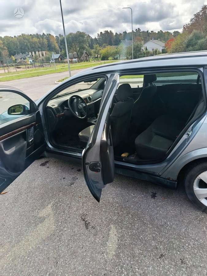Opel Vectra 2004 — photo 8