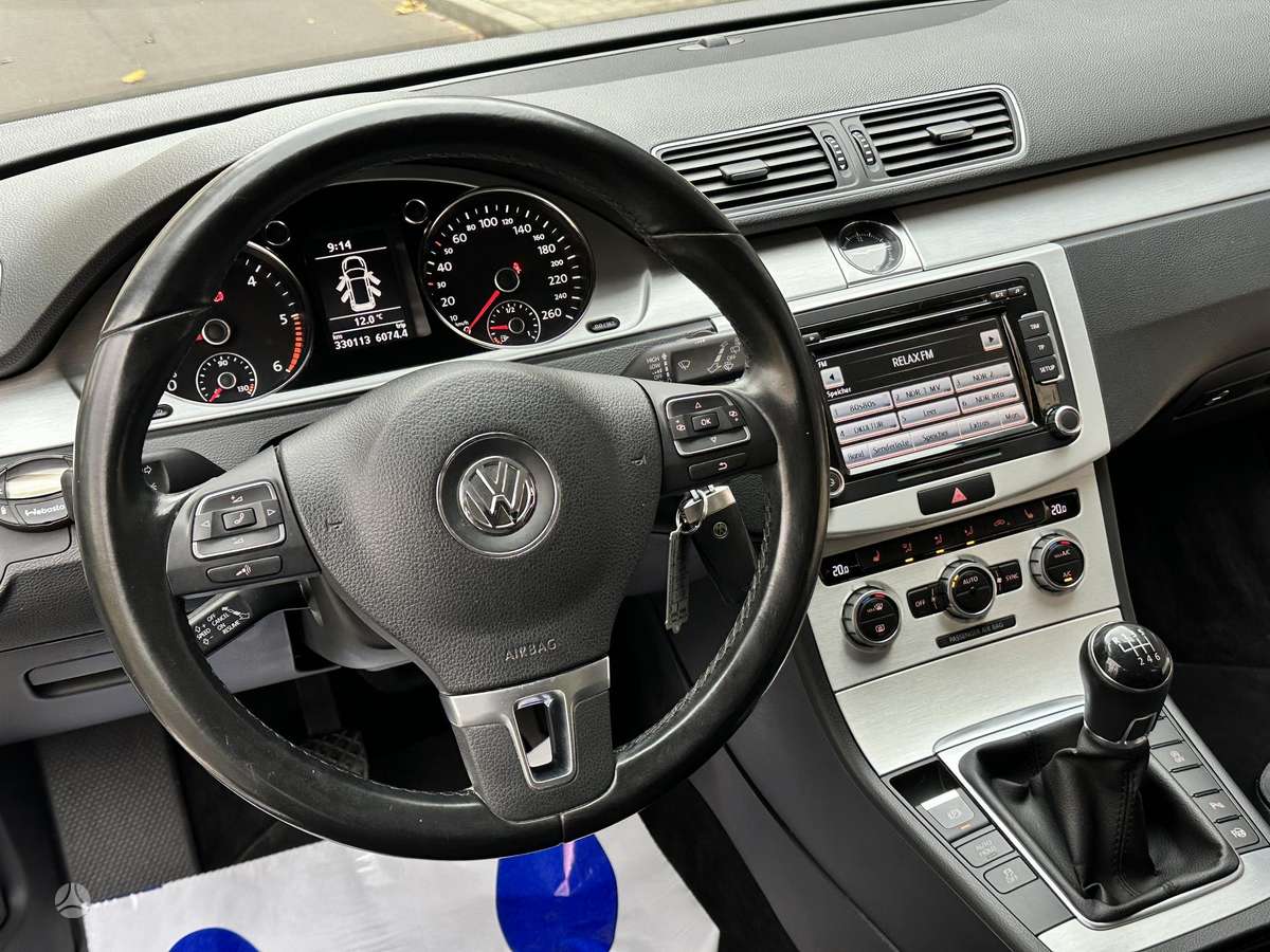 Volkswagen Passat 2014 — фото 24