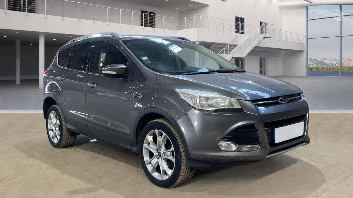 Ford Kuga 2014 — rear view