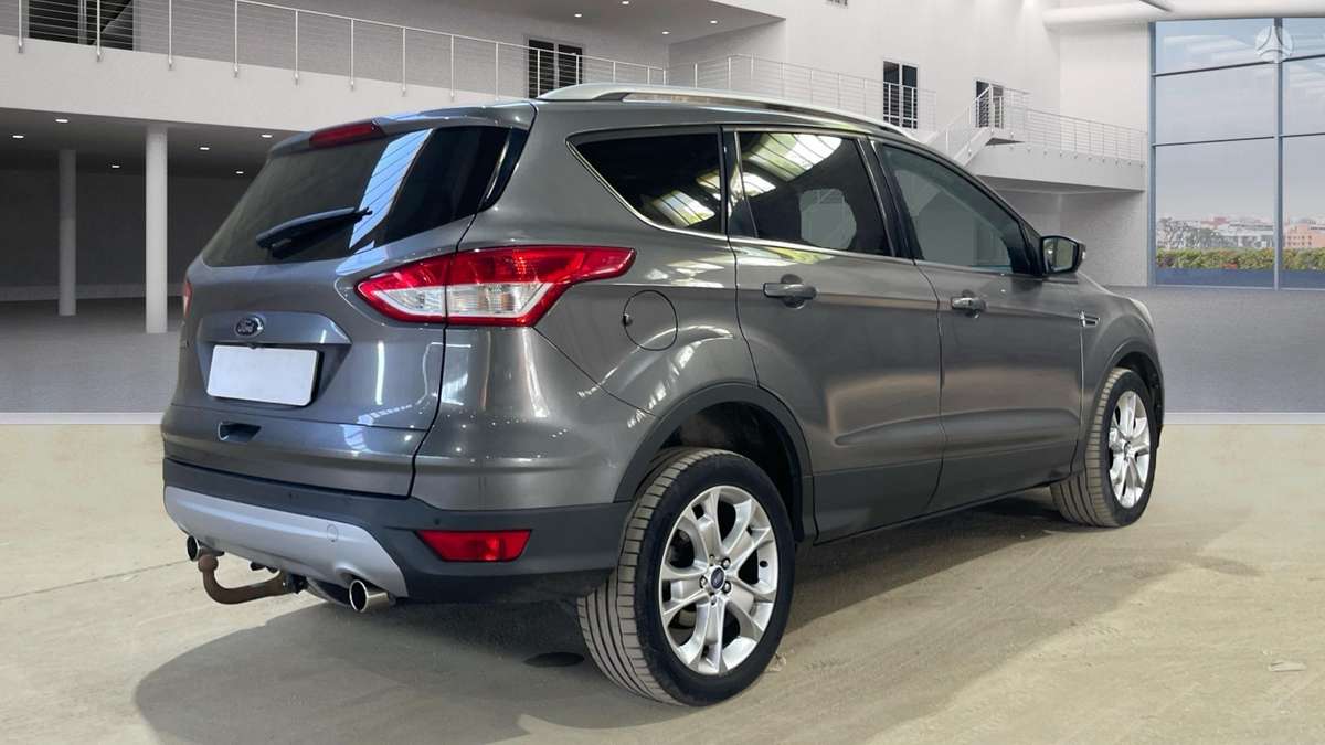 Ford Kuga 2014 — interior