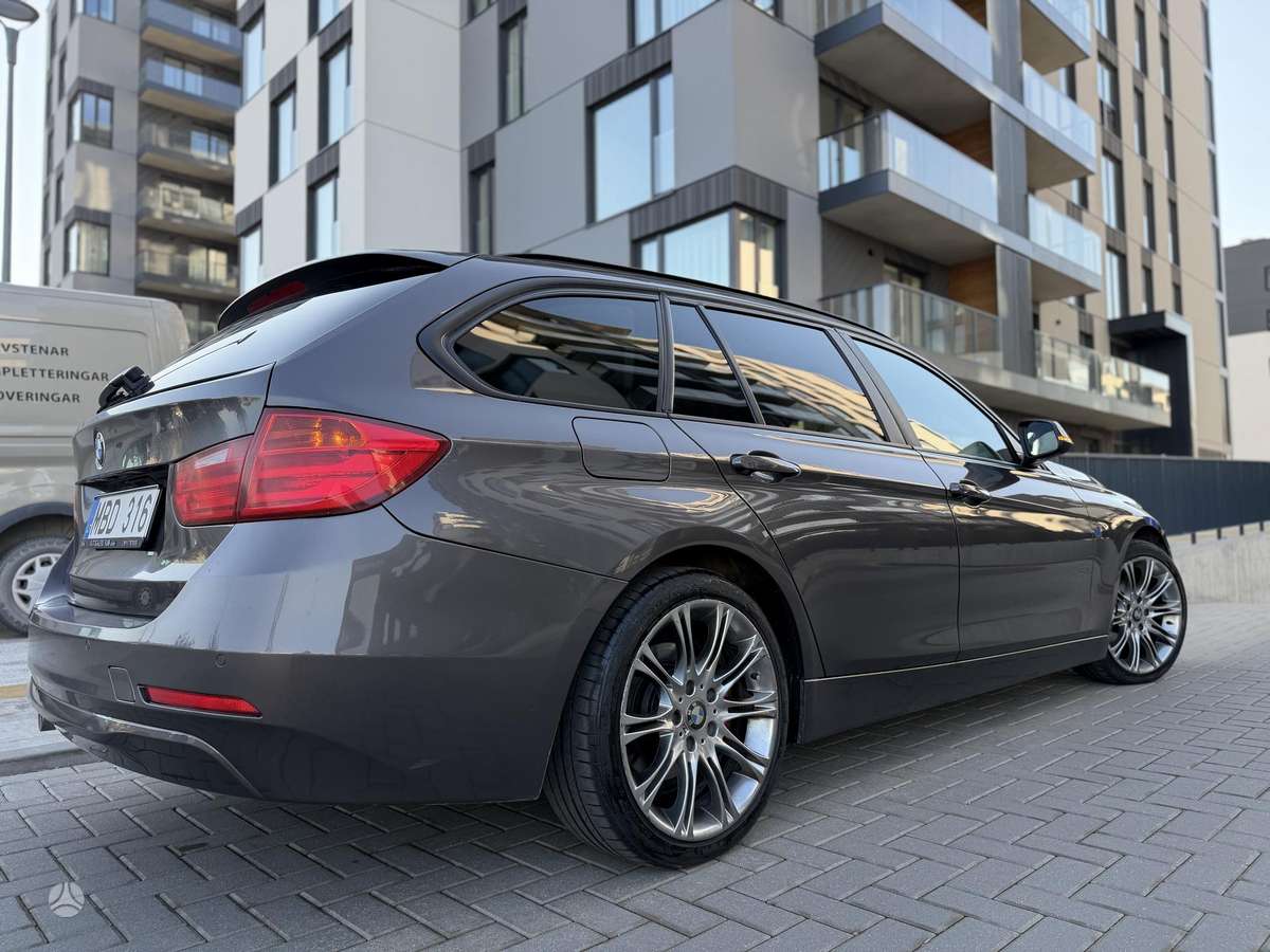 BMW 320 2013 — photo 10