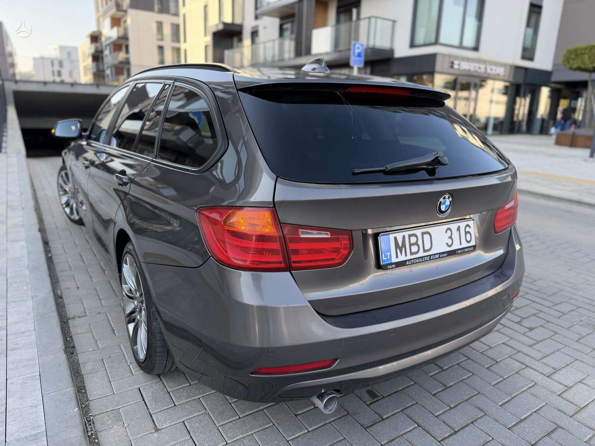 BMW 320 2013 — photo 18