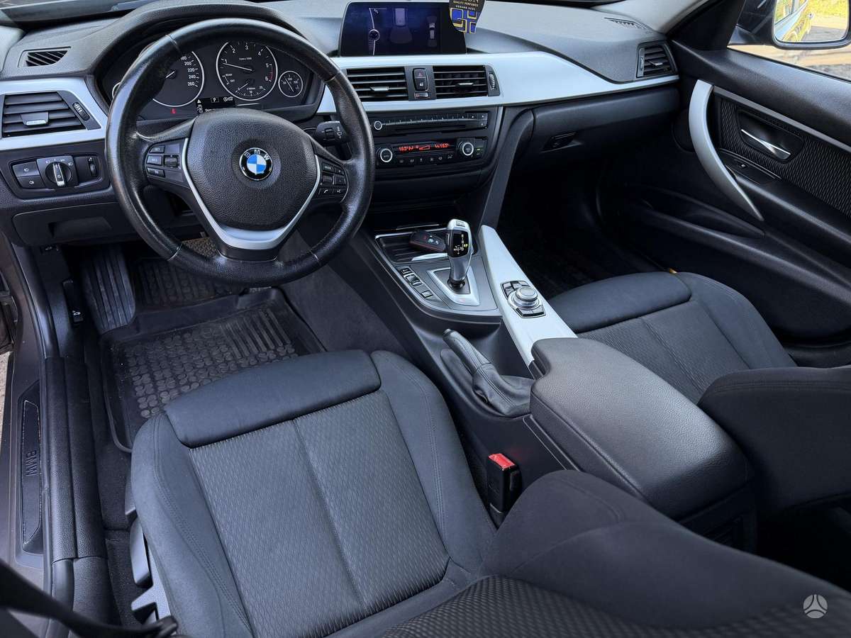 BMW 320 2013 — photo 22