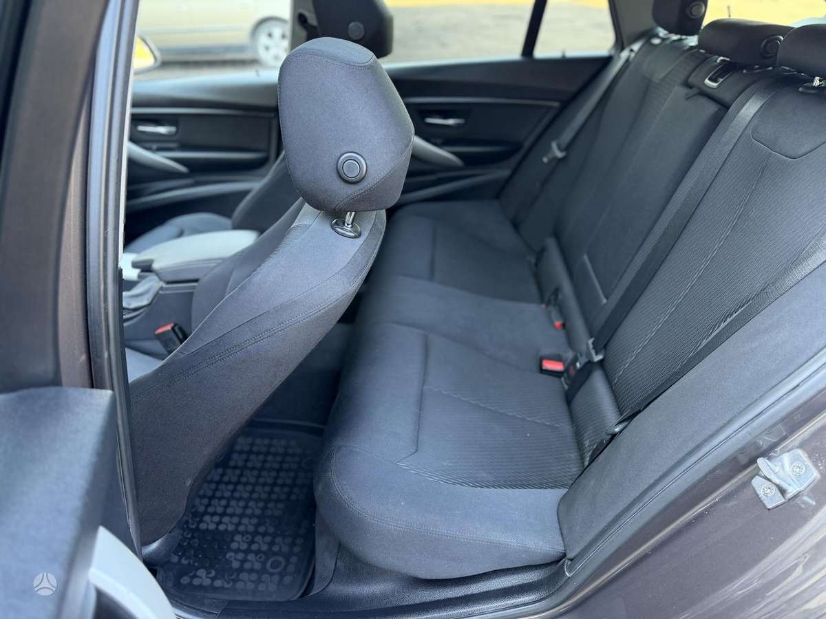 BMW 320 2013 — photo 27