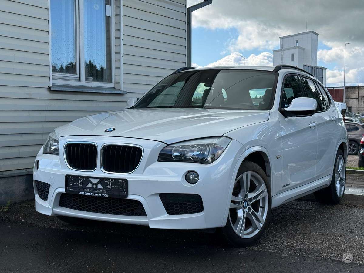BMW X1 2011 — engine 1995 cm³, 143 HP (105kW)