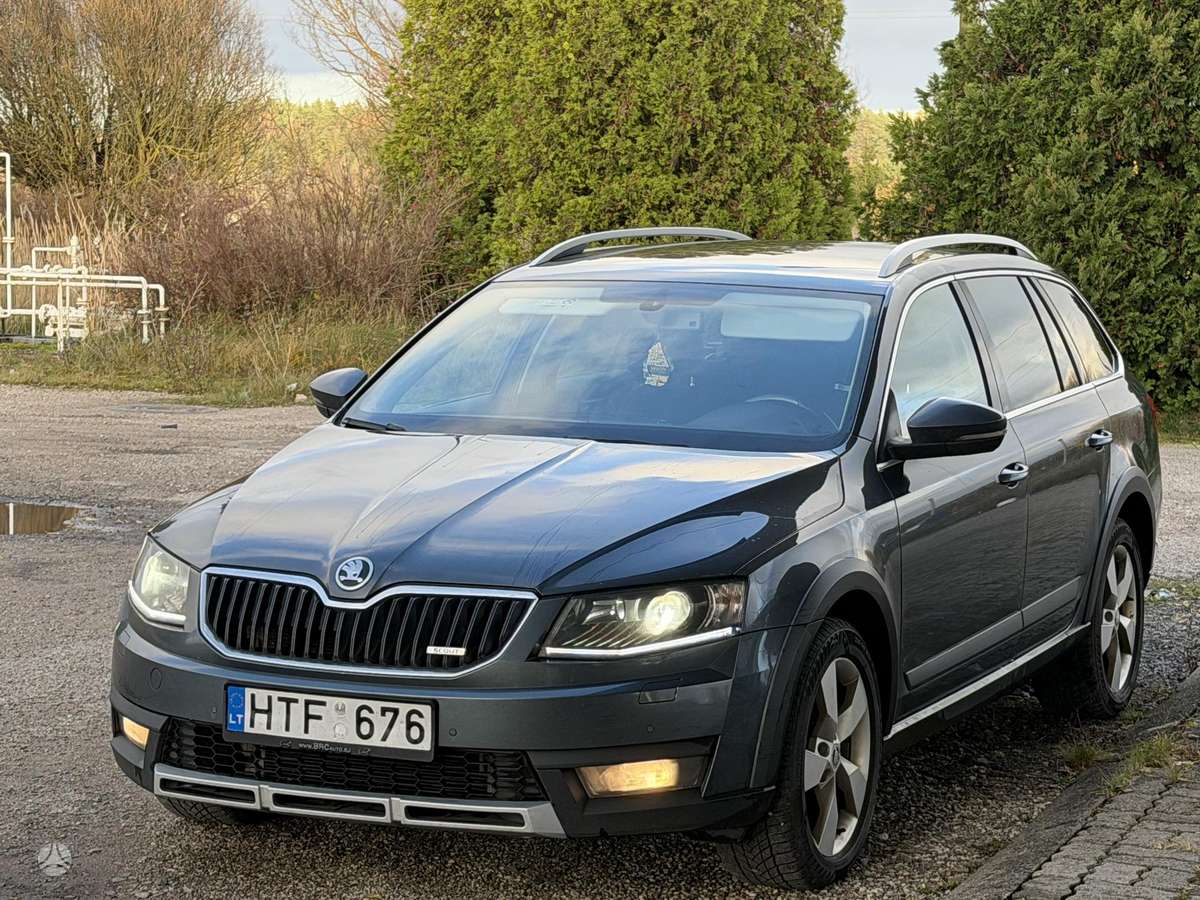 Skoda Octavia 2015 — interior