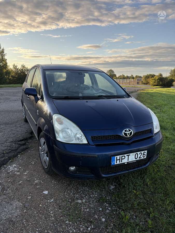 Toyota Corolla, 2004