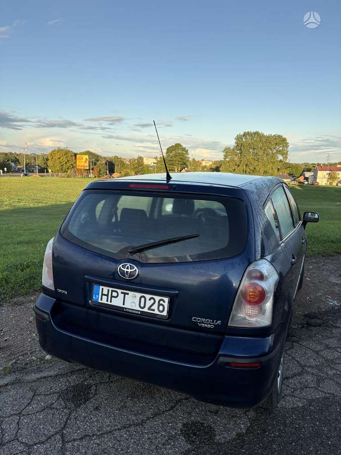 Toyota Corolla 2004 — photo 6