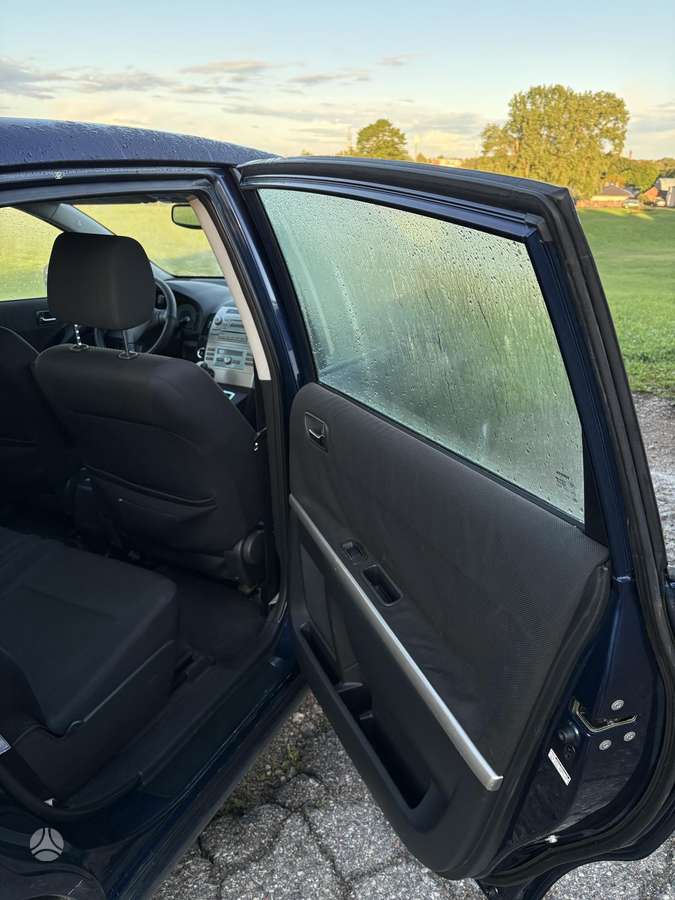 Toyota Corolla 2004 — photo 8