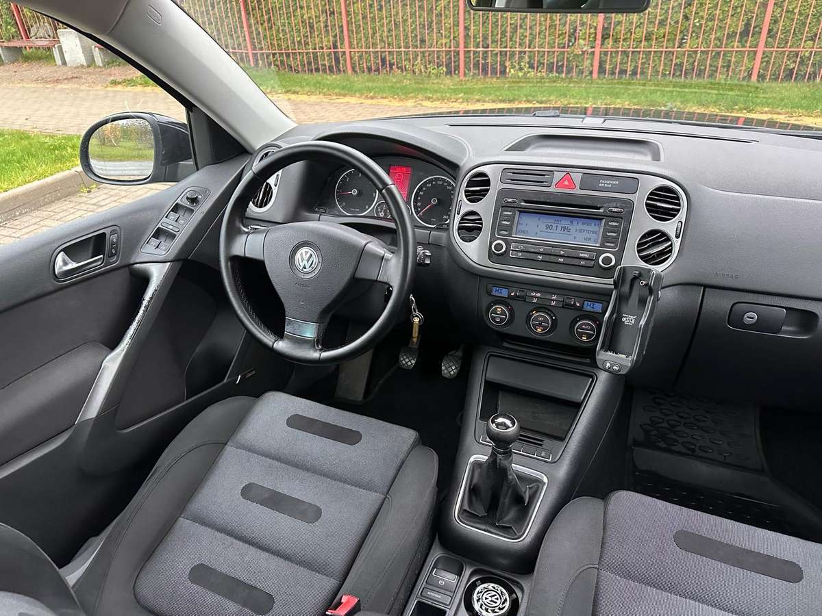 Volkswagen Tiguan 2009 — photo 14
