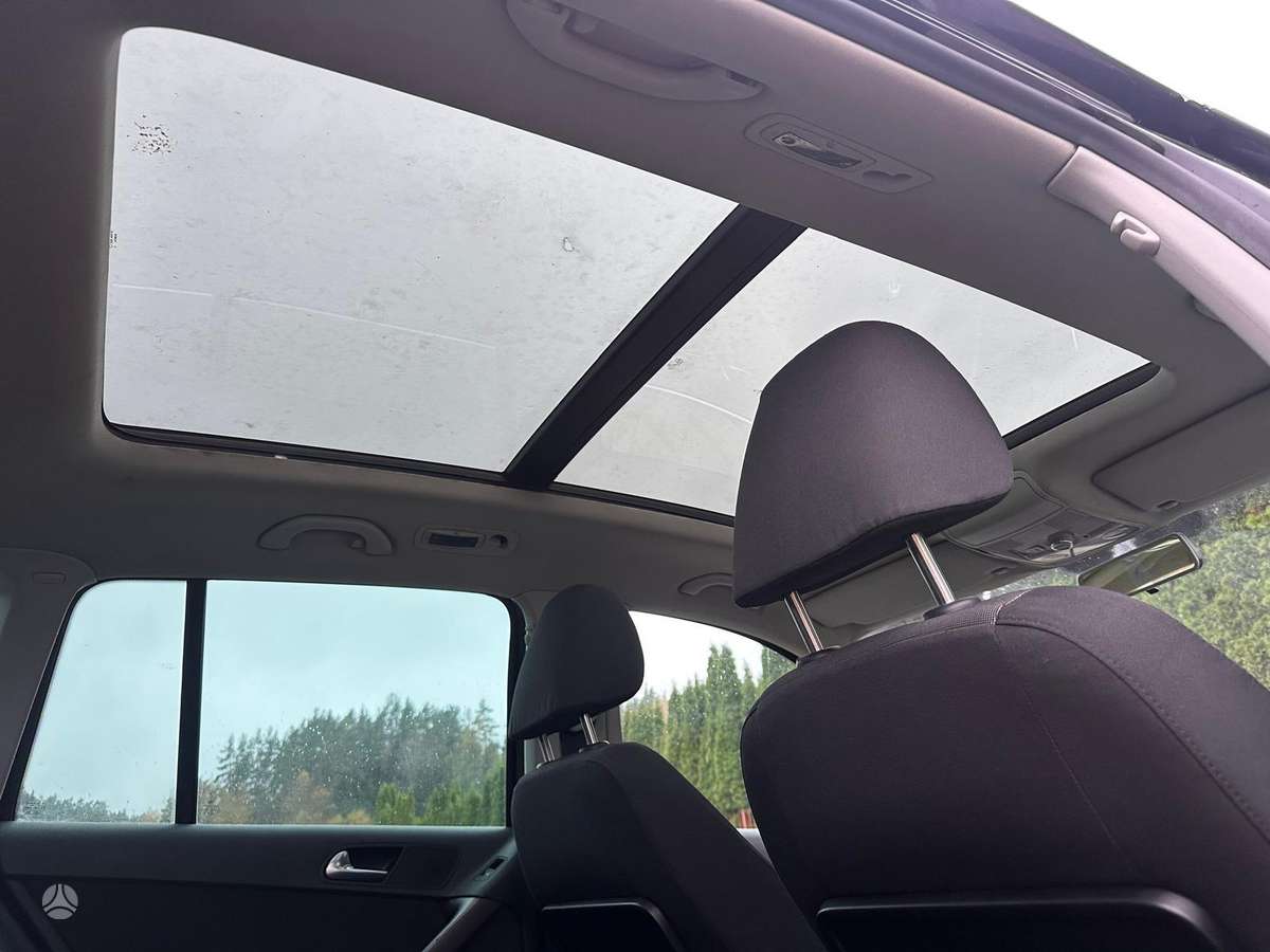 Volkswagen Tiguan 2009 — photo 16