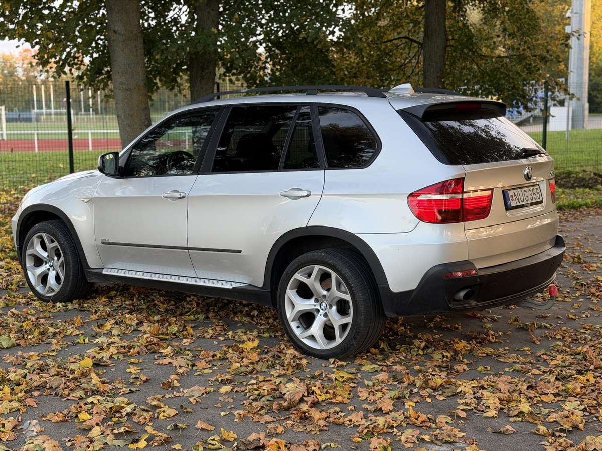 BMW X5 2007 — rear view
