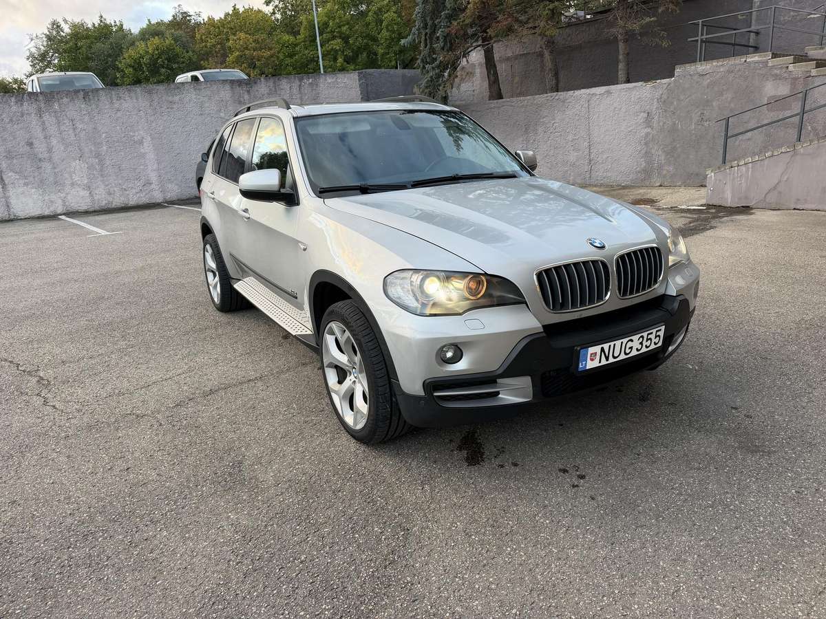 BMW X5 2007 — rear view