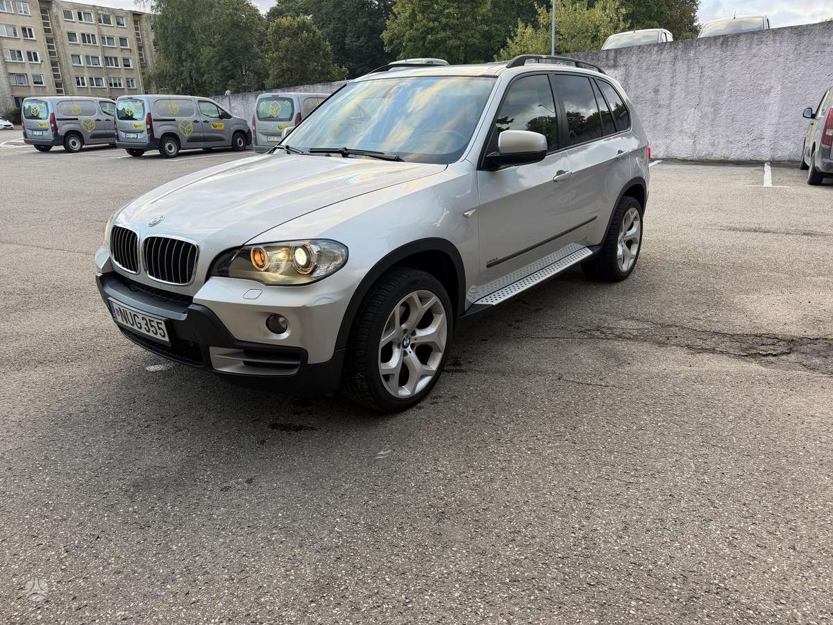 BMW X5 2007 — interior