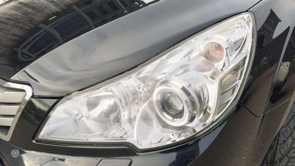Subaru Outback 2011 — фото 25