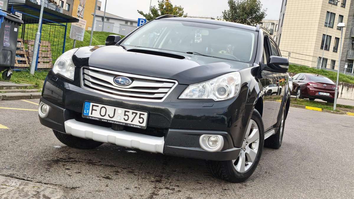Subaru Outback 2011 — фото 8