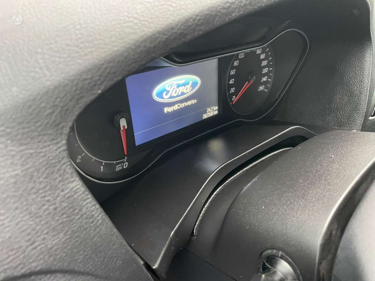 Ford Galaxy 2013 — photo 10