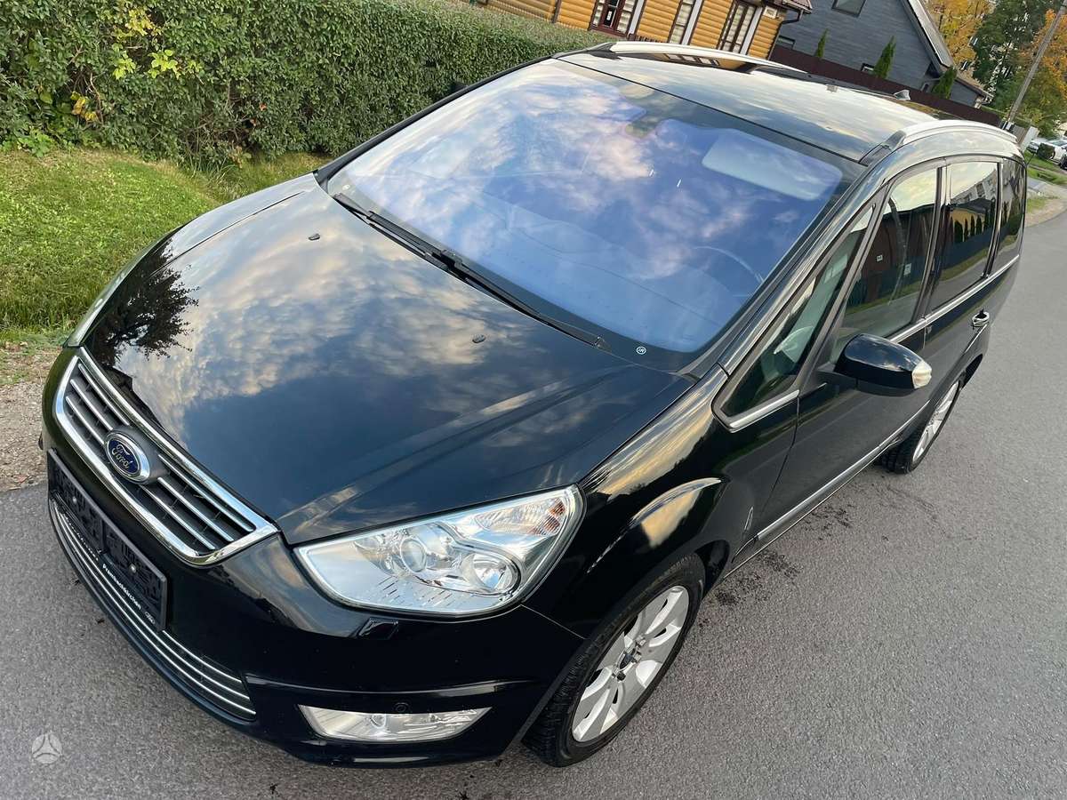 Ford Galaxy 2013 — photo 16
