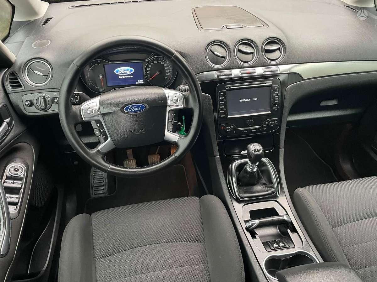 Ford Galaxy 2013 — photo 5