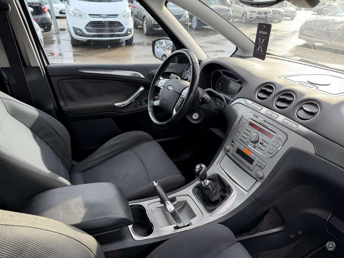 Ford S-MAX 2008 — photo 17