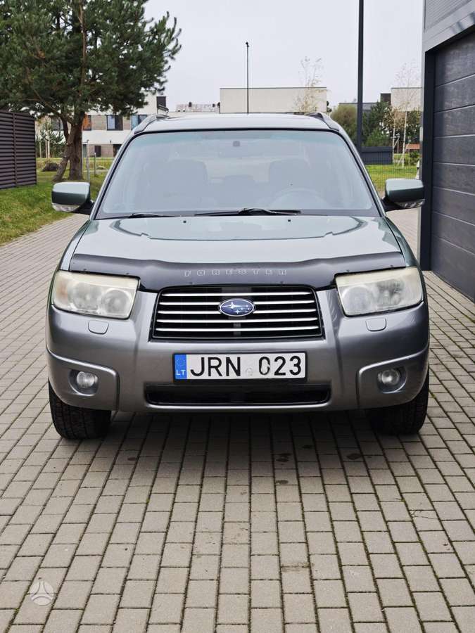 Subaru Forester 2007 — вигляд ззаду