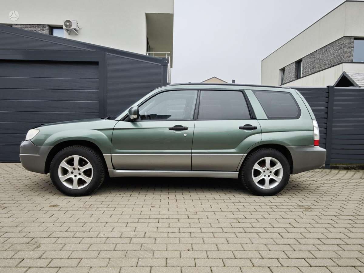 Subaru Forester 2007 — салон