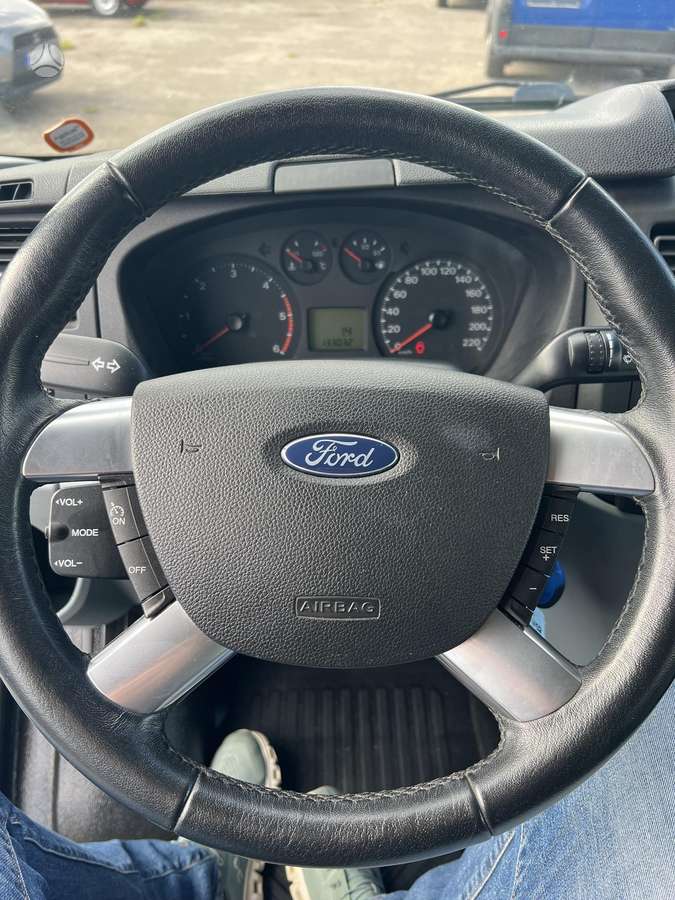 Ford Transit 2010 — фото 16