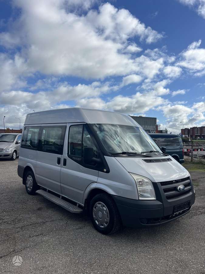 Ford Transit 2010 — салон