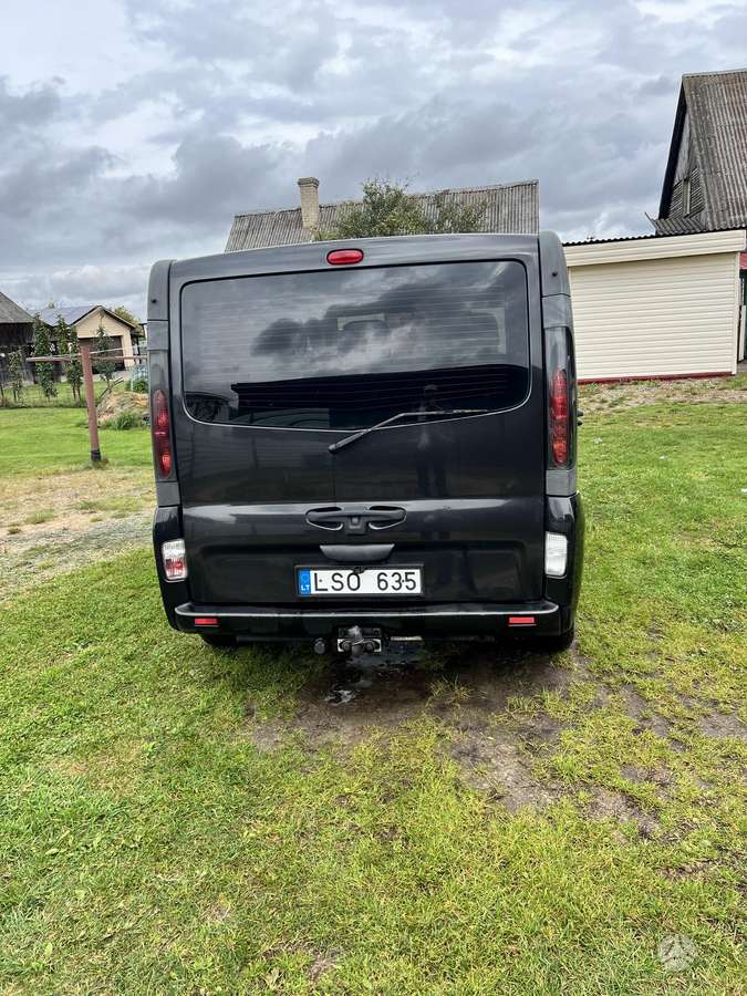Opel Vivaro 2004 — двигун 2463 cm³, 135 HP (99kW)